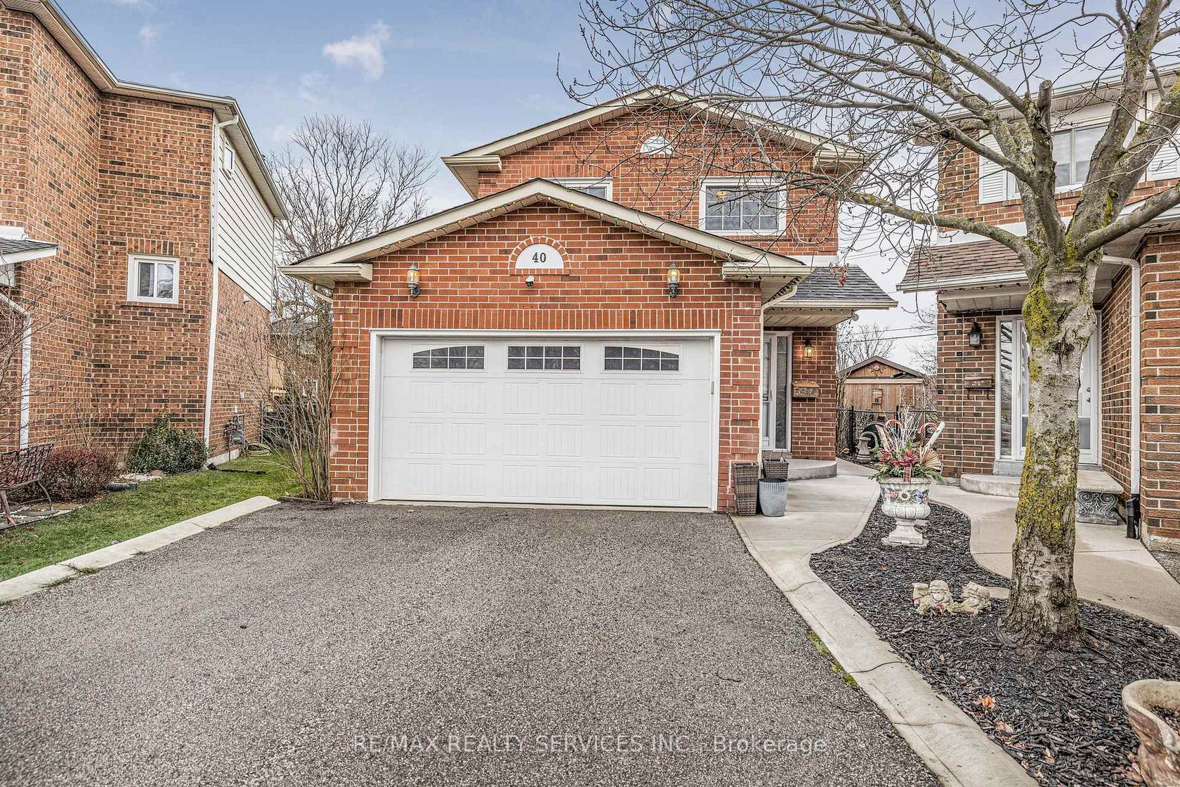 40 Crenshaw Court, Heart Lake West, Brampton 2