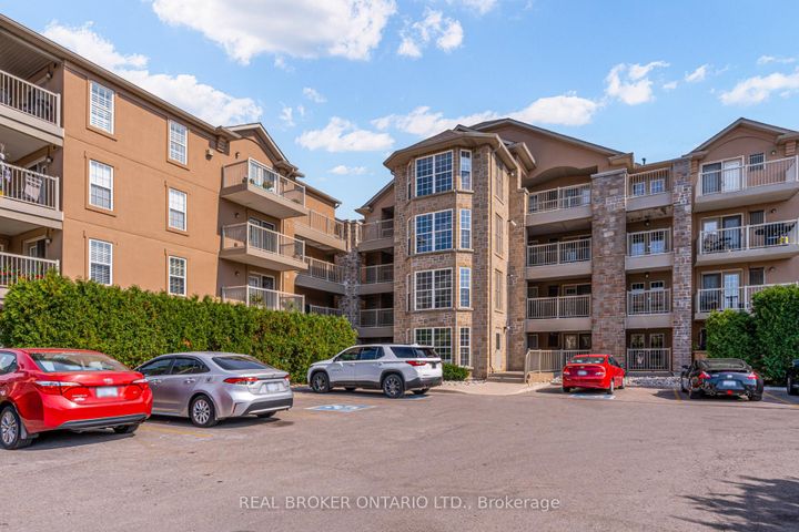 Photo 13 at 313 - 1460 Bishops Gate, GA Glen Abbey, Oakville