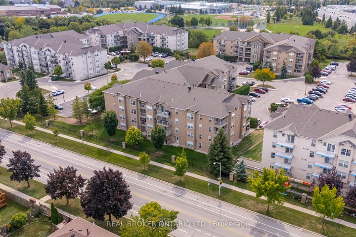 Photo 17 at 313 - 1460 Bishops Gate, GA Glen Abbey, Oakville