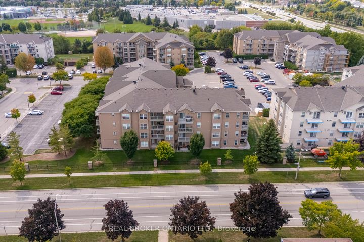 Photo 19 at 313 - 1460 Bishops Gate, GA Glen Abbey, Oakville