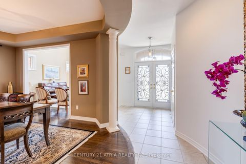 Photo 4 at 23 Weslock Crescent, Bayview Northeast, Aurora