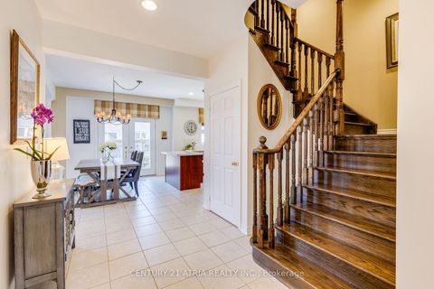 Photo 6 at 23 Weslock Crescent, Bayview Northeast, Aurora