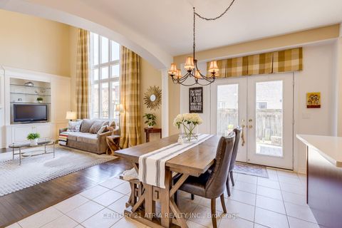 Photo 7 at 23 Weslock Crescent, Bayview Northeast, Aurora