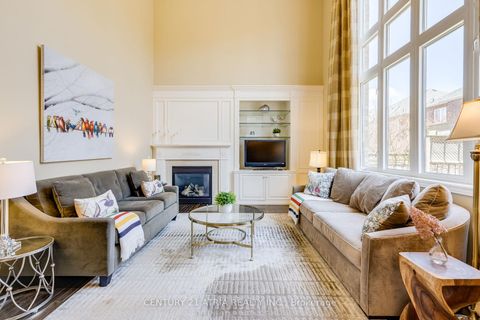 Photo 8 at 23 Weslock Crescent, Bayview Northeast, Aurora