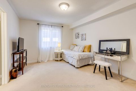 Photo 17 at 23 Weslock Crescent, Bayview Northeast, Aurora