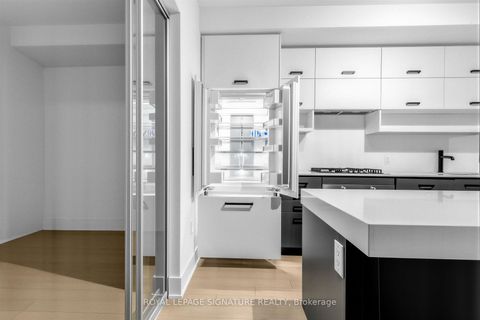 Photo 10 at 203 - 1888 Queen Street E, The Beaches, Toronto