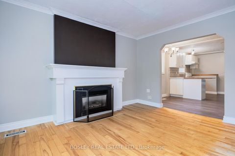 Photo 4 at 651 Cosburn Avenue, East York, Toronto