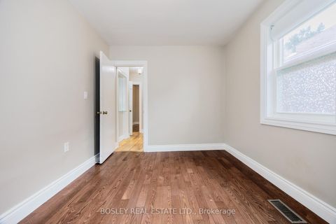 Photo 13 at 651 Cosburn Avenue, East York, Toronto