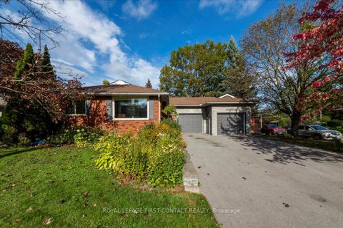 Photo 3 at 32 Springhome Road, Allandale Heights, Barrie