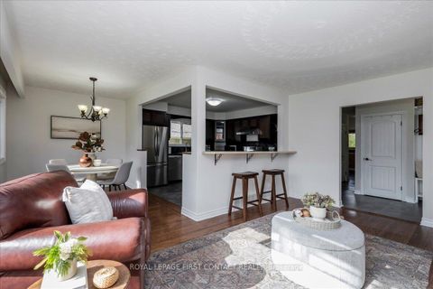 Photo 8 at 32 Springhome Road, Allandale Heights, Barrie