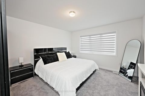 Photo 18 at 145 Fenchurch Manor, Rural Barrie Southeast, Barrie