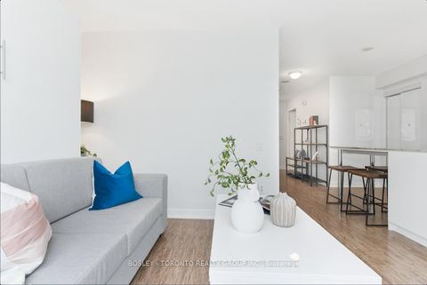 Photo 19 at 309B - 19 Singer Court, Bayview Village, Toronto