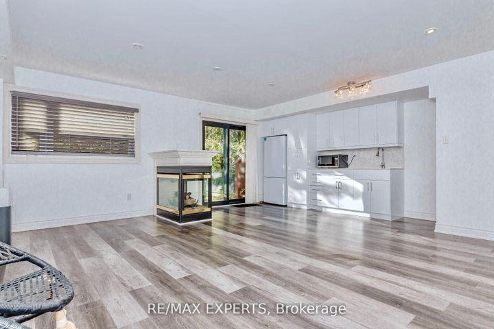 Photo 33 at 193 Fairlane Crescent, Vellore Village, Vaughan