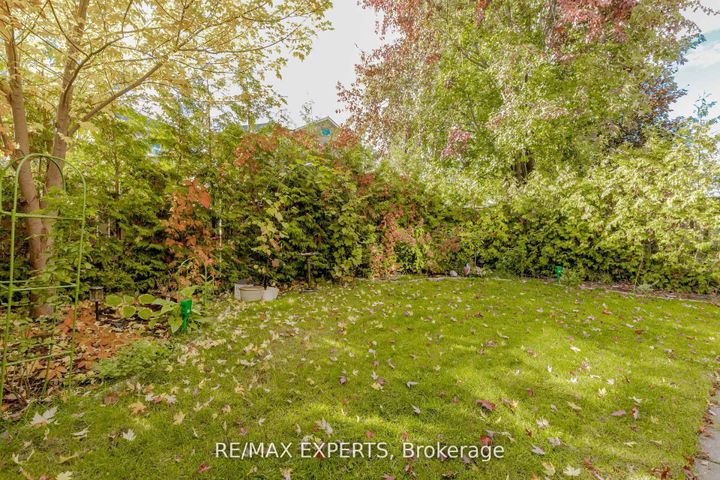 Photo 37 at 193 Fairlane Crescent, Vellore Village, Vaughan