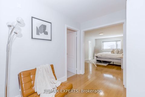 Photo 20 at 193 Fairlane Crescent, Vellore Village, Vaughan