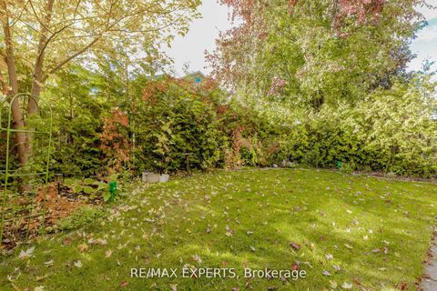 Photo 37 at 193 Fairlane Crescent, Vellore Village, Vaughan