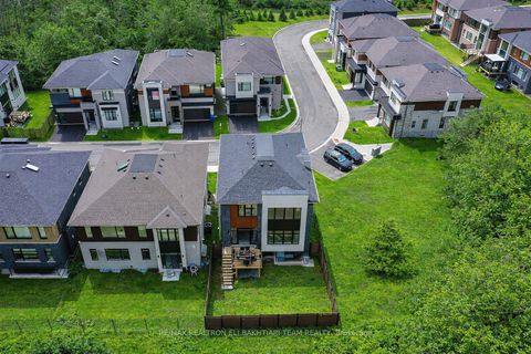 Photo 3 at 50 Royal Hill Court, Aurora Estates, Aurora