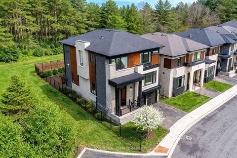 Photo 4 at 50 Royal Hill Court, Aurora Estates, Aurora