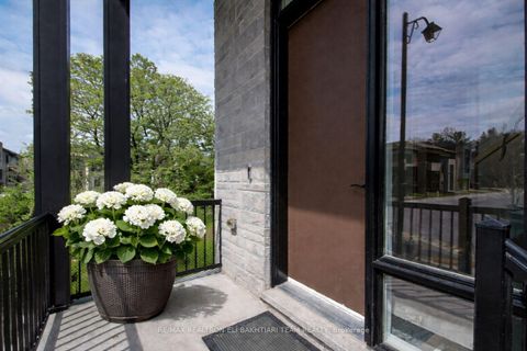 Photo 7 at 50 Royal Hill Court, Aurora Estates, Aurora