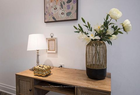 Photo 11 at 50 Royal Hill Court, Aurora Estates, Aurora