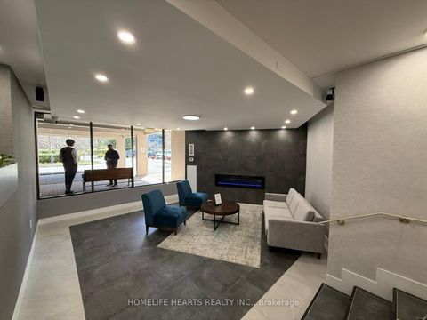 Photo 1 at 315 - 20 Edgecliff Golfway, Flemingdon Park, Toronto