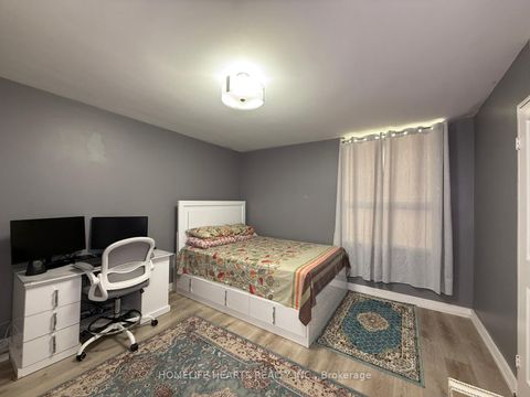 Photo 7 at 315 - 20 Edgecliff Golfway, Flemingdon Park, Toronto