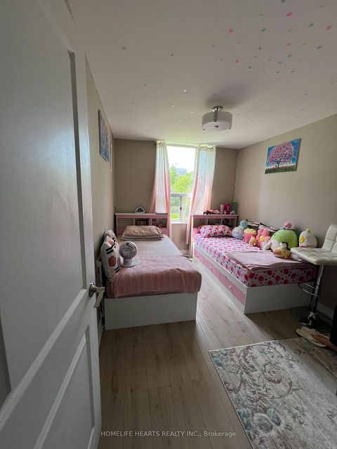 Photo 10 at 315 - 20 Edgecliff Golfway, Flemingdon Park, Toronto