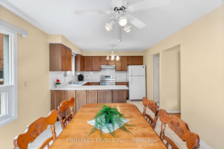 Photo 11 at 9 Wheatley Road, Maple, Vaughan