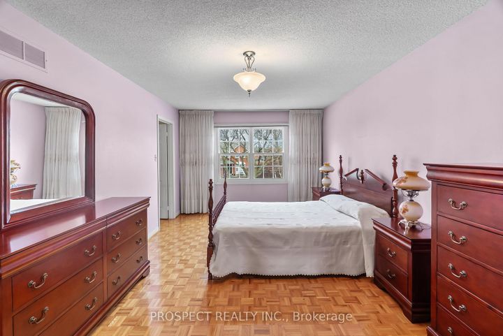 Photo 16 at 9 Wheatley Road, Maple, Vaughan