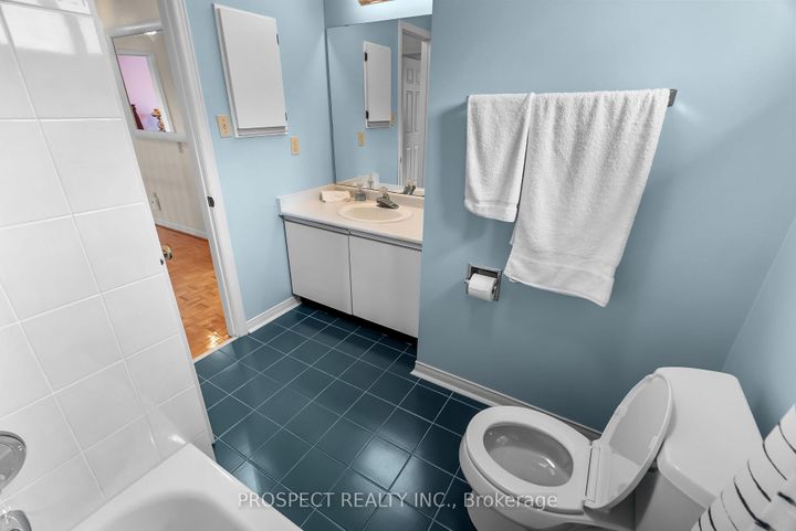 Photo 22 at 9 Wheatley Road, Maple, Vaughan