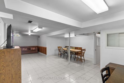 Photo 32 at 9 Wheatley Road, Maple, Vaughan