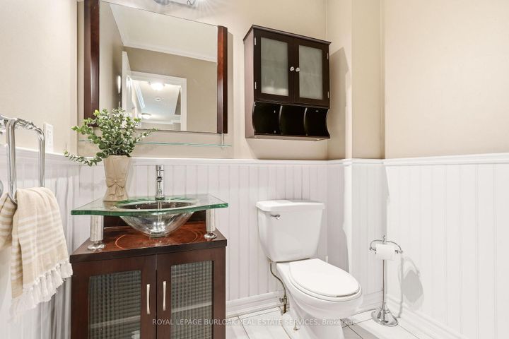 Photo 12 at 95 Thornlodge Drive, Waterdown, Hamilton
