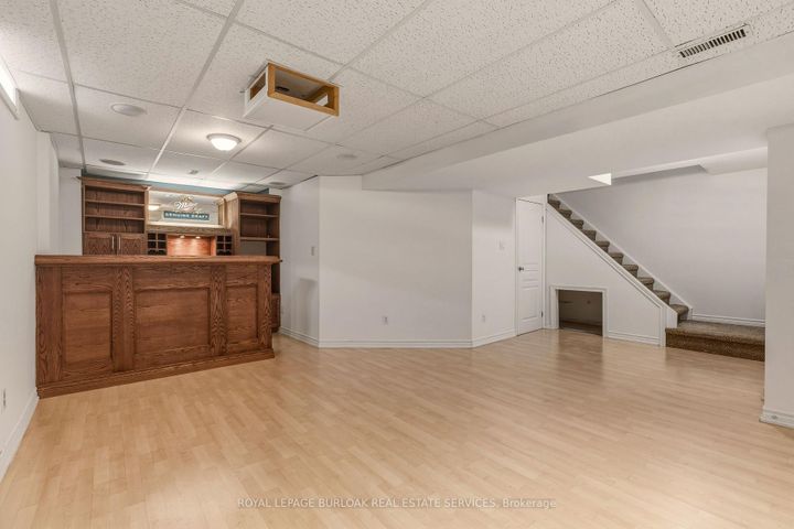 Photo 24 at 95 Thornlodge Drive, Waterdown, Hamilton