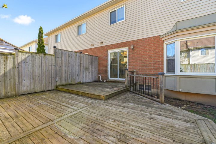 Photo 29 at 95 Thornlodge Drive, Waterdown, Hamilton