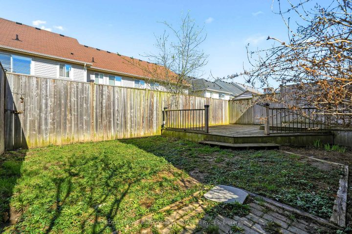 Photo 30 at 95 Thornlodge Drive, Waterdown, Hamilton