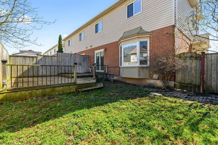 Photo 31 at 95 Thornlodge Drive, Waterdown, Hamilton