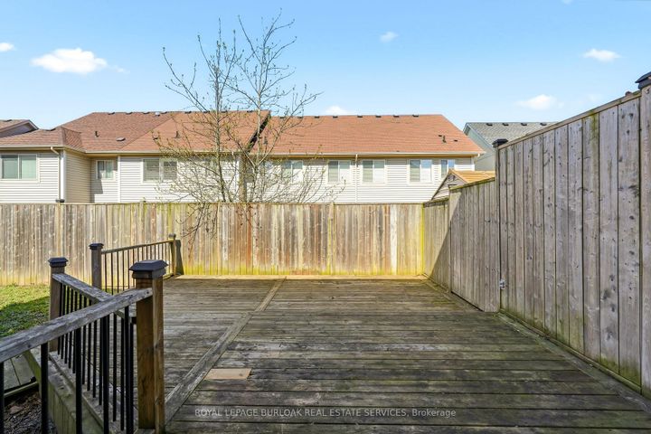 Photo 32 at 95 Thornlodge Drive, Waterdown, Hamilton