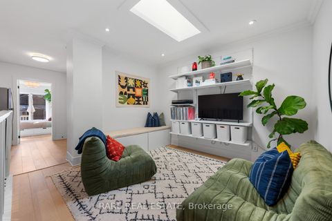 Photo 4 at 283 Chisholm Avenue, Lumsden, Toronto