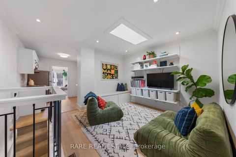 Photo 5 at 283 Chisholm Avenue, Lumsden, Toronto