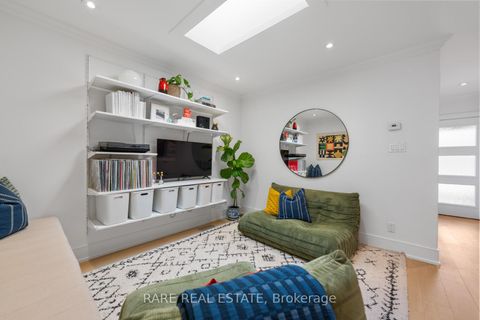 Photo 6 at 283 Chisholm Avenue, Lumsden, Toronto