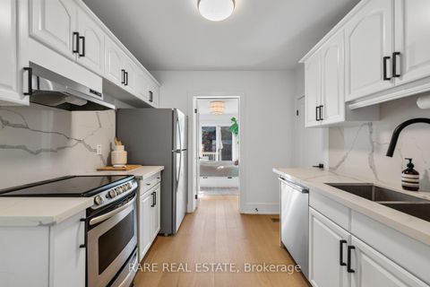 Photo 8 at 283 Chisholm Avenue, Lumsden, Toronto