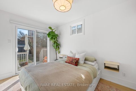 Photo 12 at 283 Chisholm Avenue, Lumsden, Toronto