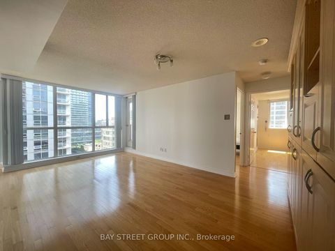 Photo 7 at 1910 - 736 Bay Street, Bay Street Corridor, Toronto