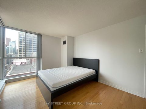 Photo 8 at 1910 - 736 Bay Street, Bay Street Corridor, Toronto