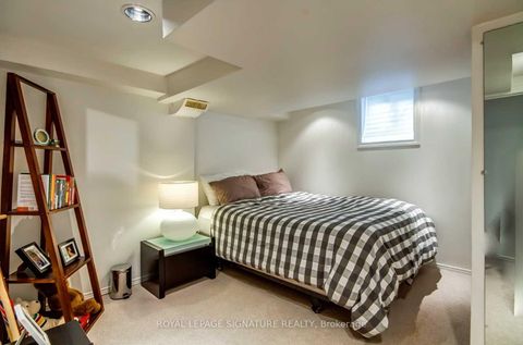 Photo 12 at 3 Kenrae Road, Leaside, Toronto