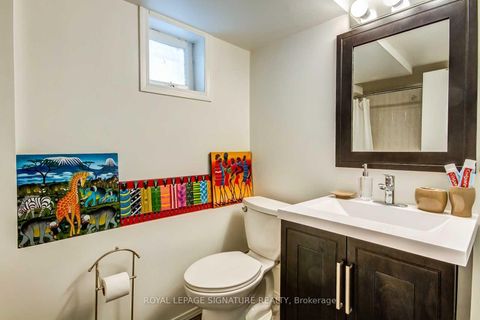 Photo 13 at 3 Kenrae Road, Leaside, Toronto