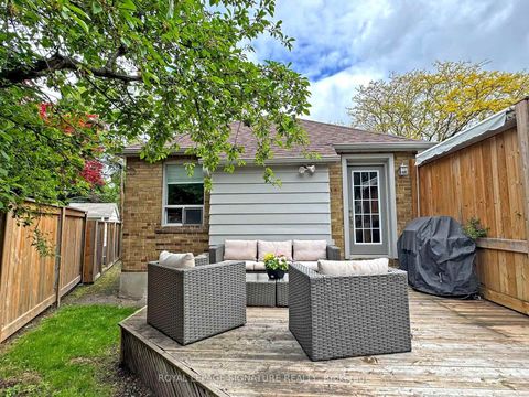 Photo 15 at 3 Kenrae Road, Leaside, Toronto