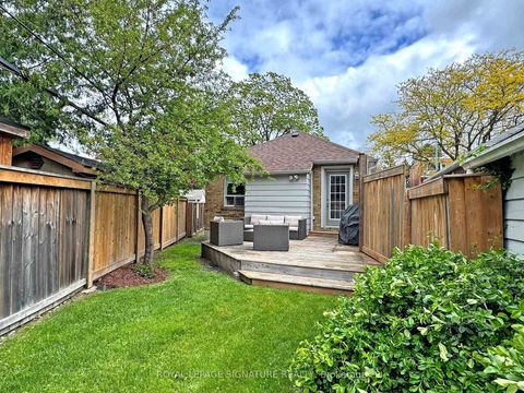 Photo 19 at 3 Kenrae Road, Leaside, Toronto