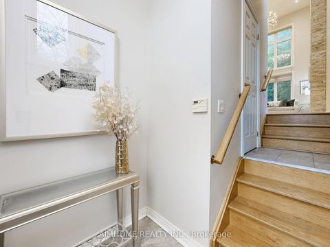 Photo 27 at 962 On Bogart Circle, College Manor, Newmarket