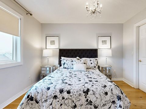 Photo 35 at 962 On Bogart Circle, College Manor, Newmarket